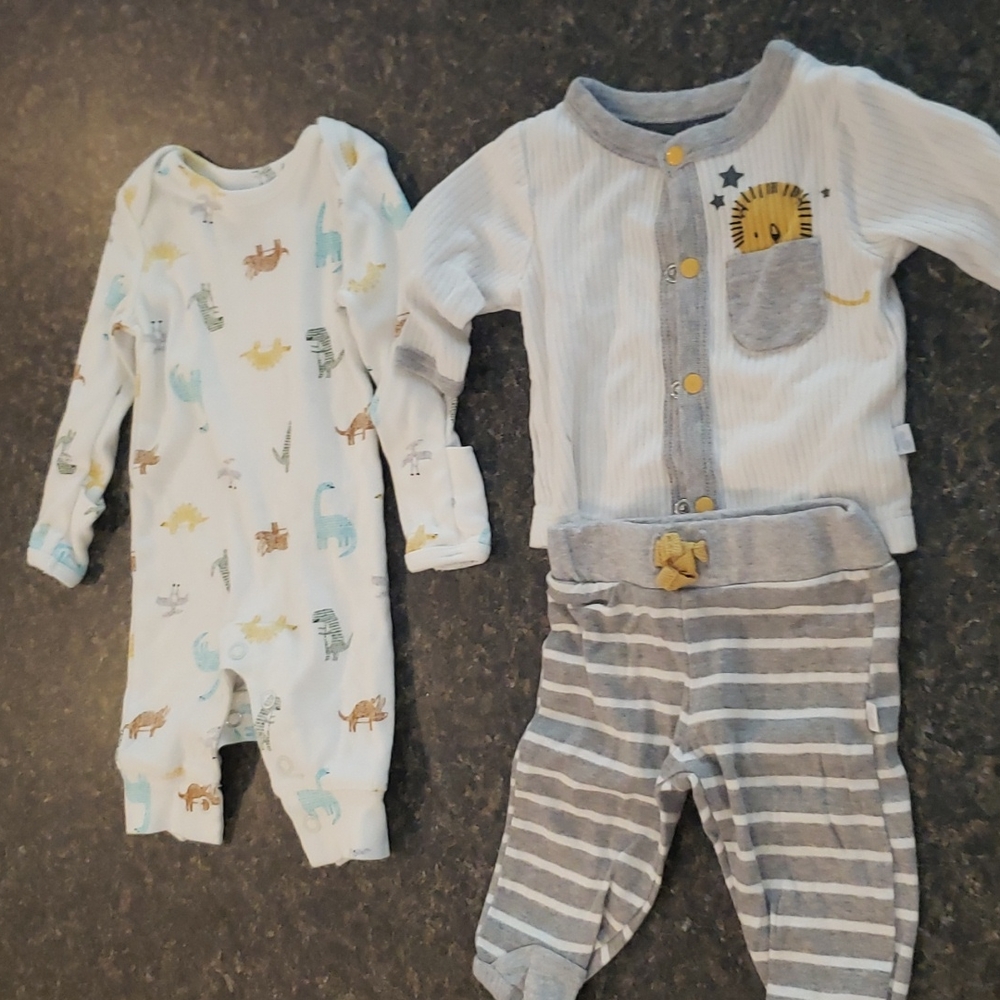 Newborn outfits
